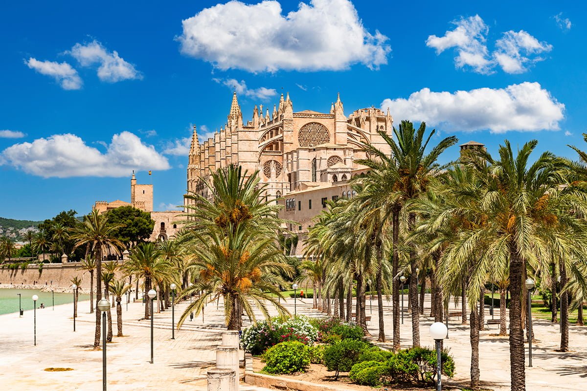 Unveiling Mallorca: The Top Expert-Recommended Destination for Global Travel in 2023