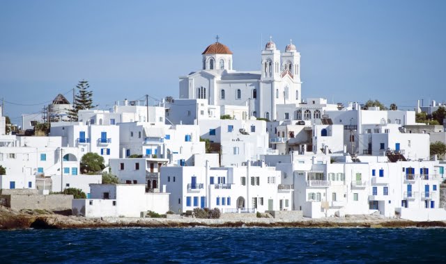 Discover 2023’s Top Travel Destination: Unveiling the Expert’s Choice of Paros, Greece