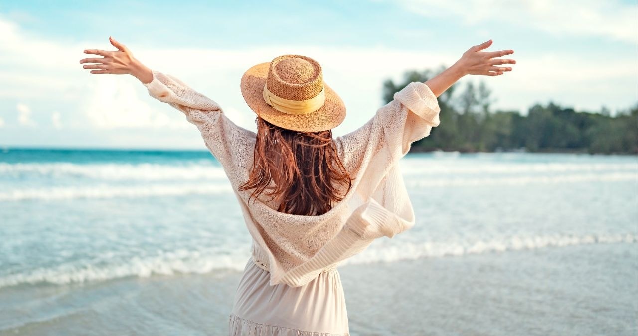 Fashionable Beach Styles for Summer 2024