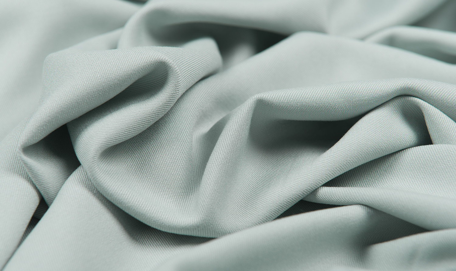 Embrace Elegance and Ease: Why a Viscose Dress is Your Ultimate Summer Essential for Style and Comfort on Scorching Hot Days!