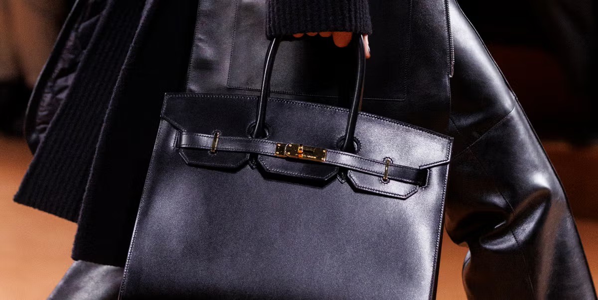 Elevate Your Wardrobe with Stylish Leather Bags Inspired by the Iconic Hermes Birkin: A Perfect Blend of Elegance and Functionality for Unique Personal Style