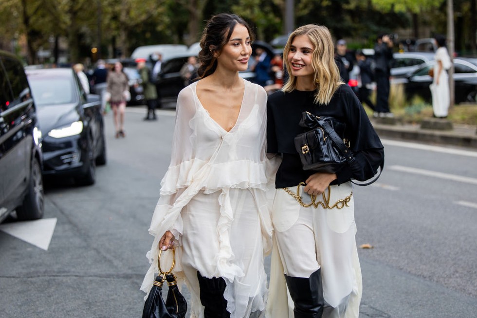 Embrace Your Free Spirit: Discover the Enchantment of Flowy Boho Dresses This Fall 2025 and Transform Your Wardrobe into a Whimsical Wonderland!