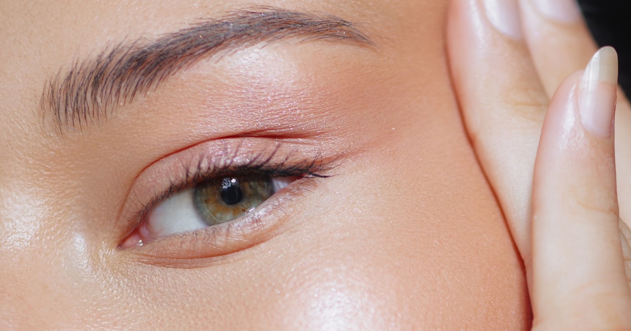 Natural Glow for Spring: How to Restore Your Skin’s Radiance Without Makeup