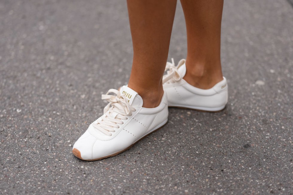 Retro White Sneakers Are a Summer 2026 Hit. They Go with Every Outfit